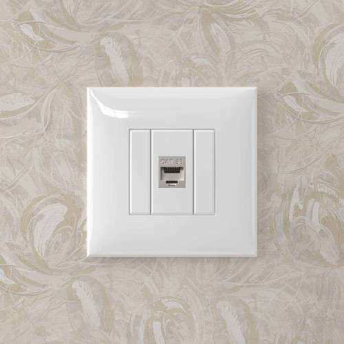 Компьютерная розетка RJ-45 без шторки в стену, кат.5e одинарная экранированная, Avanti, белое облако